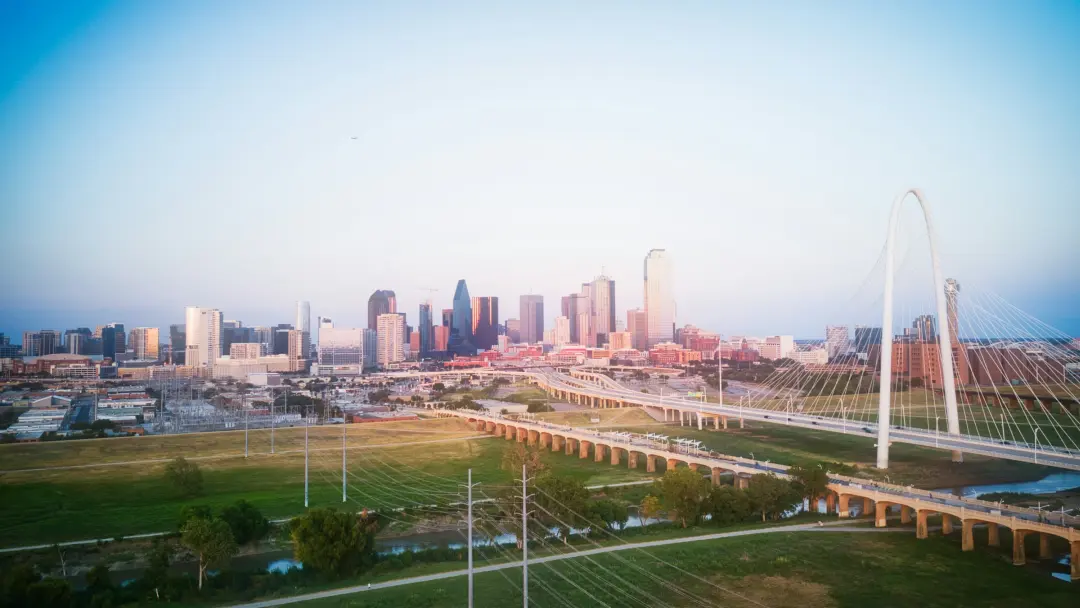 Shipping Containers for Sale in Dallas, TX - Four Sons Logistics